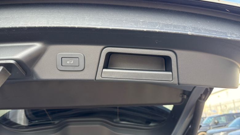 Land Rover Range Rover Velar 2.0 D200 R-Dynamic S 5dr Auto Diesel Estate